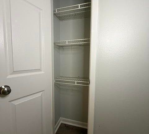 4th image of 719 Green St APT 301