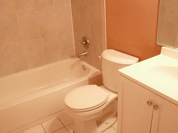5th image of 1829 Keenland Cir
