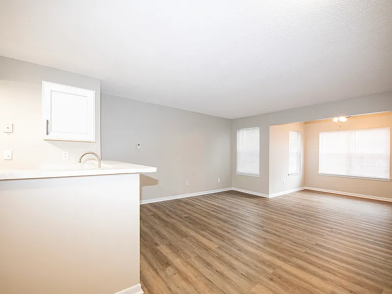 Spring Meadow Apartments — Photo 12