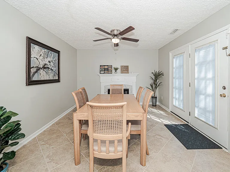 837 Woodgrove St — Photo 12
