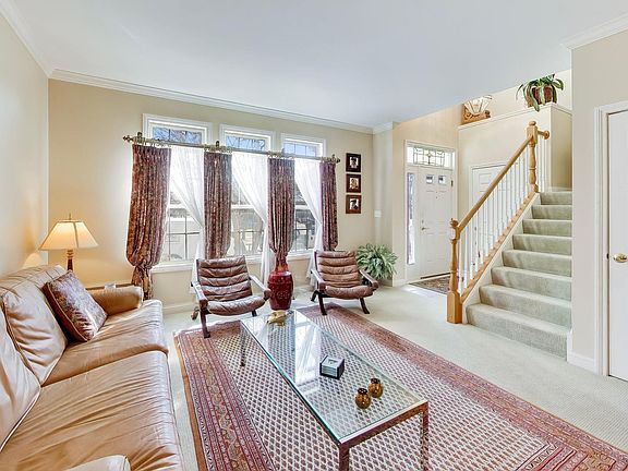 5th image of 2616 Goldenrod Ln