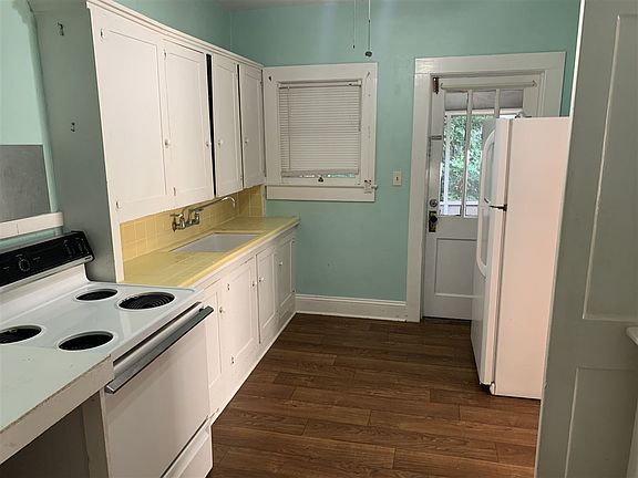 2nd image of 1226 N Duval St