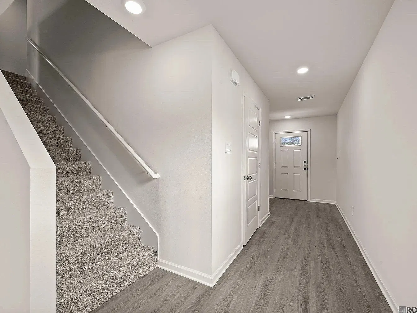 993 W Garfield St — Photo 2