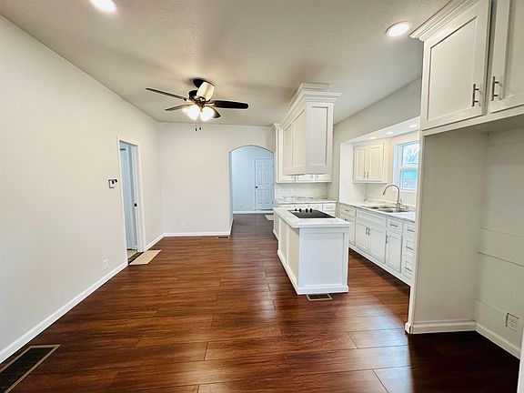 4th image of 1204 1st Ave