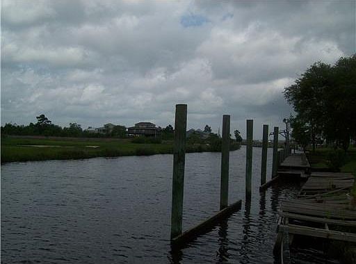 3rd image of 554 Riverview Dr