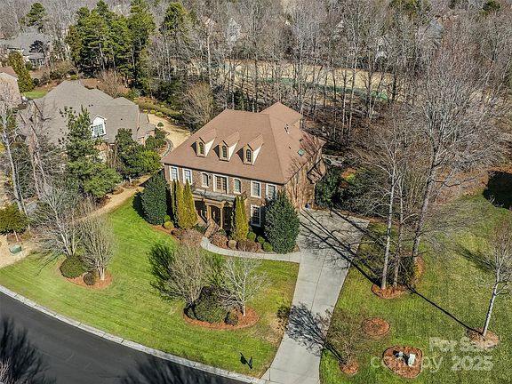 4th image of 1362 Shinnecock Ln