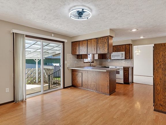 4th image of 5923 W Tepee Ct