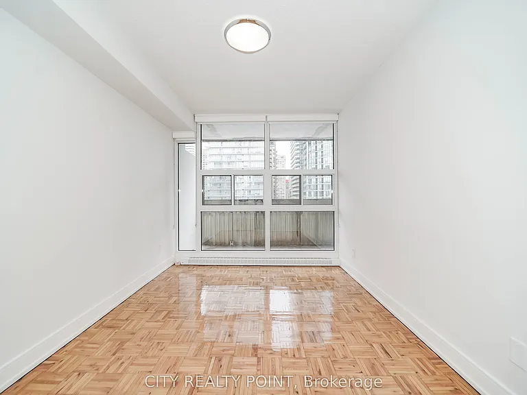 33 Isabella St #1009 — Photo 10