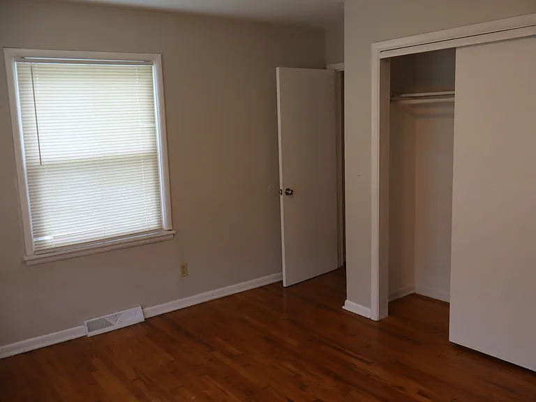 6615 N Holly St — Photo 28