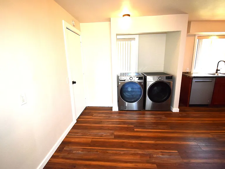 1174 Hiatt St — Photo 5