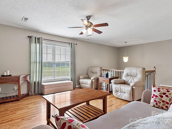 5th image of 5296 Moore Acres Dr #77