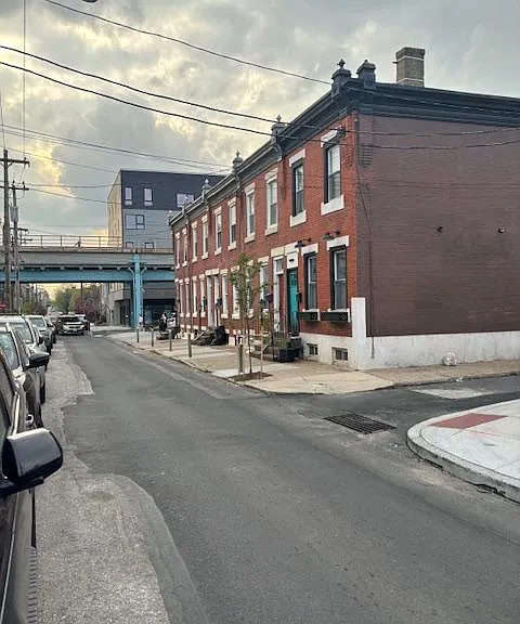 21 E Oxford St — Photo 35