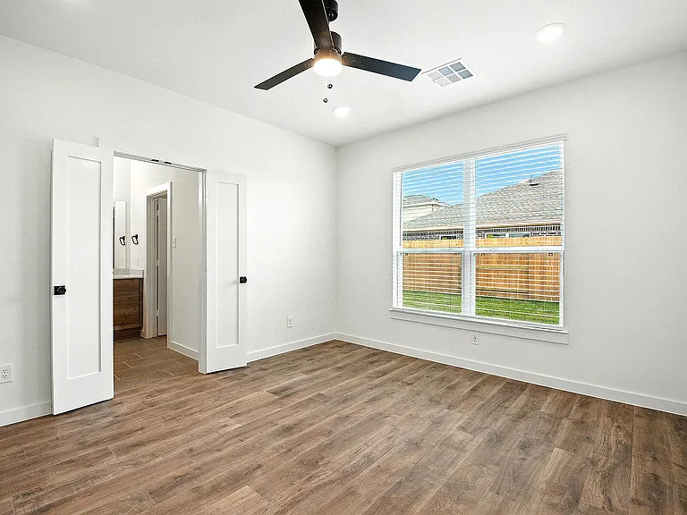 3B | 3 Bed / 2.5 Bath - Master Bedroom