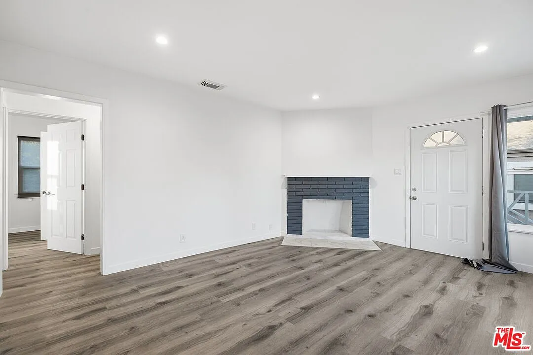 2 bed, 1.0 bath, 875 sqft, $2,695 — Photo 4