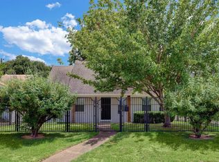 4802 Moore St, Houston, TX 77009