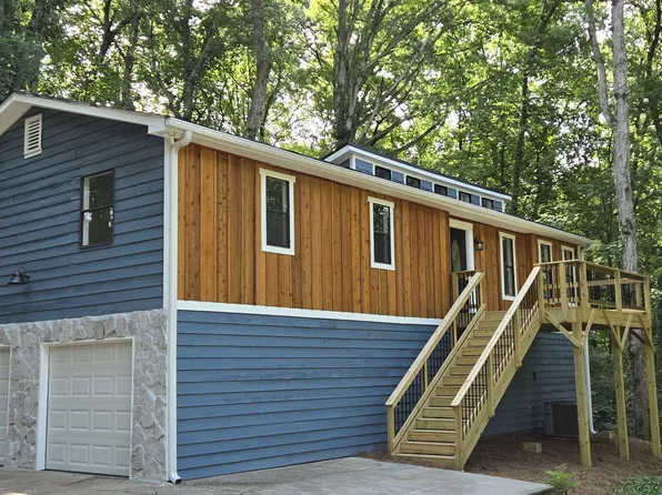 122 Little Brook Dr, Woodstock, GA 30188