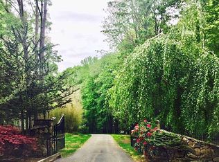 371 Waverly Rd, Shelton, CT 06484