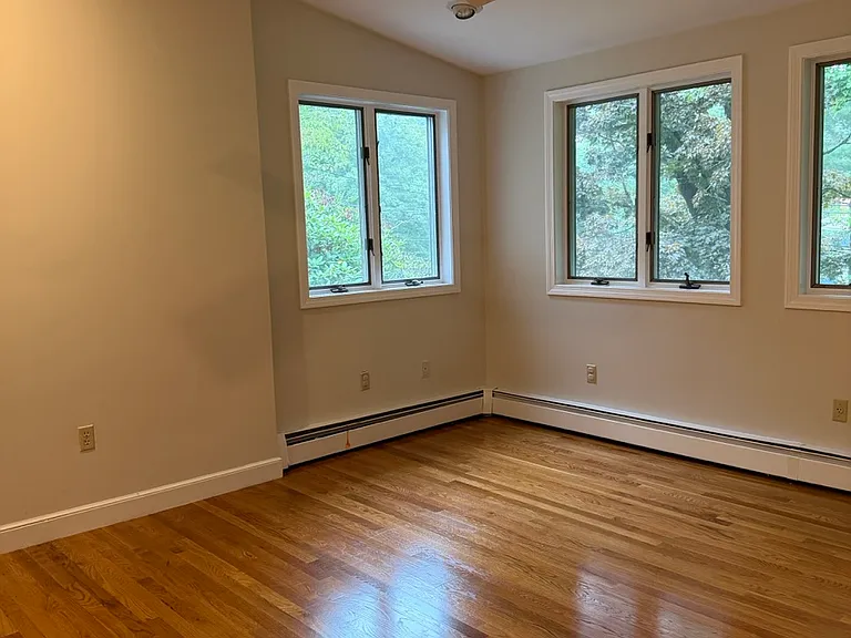 28 Whipple Rd — Photo 6