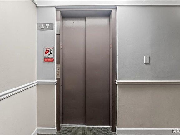 5th image of 5330 Pershing Ave APT 205
