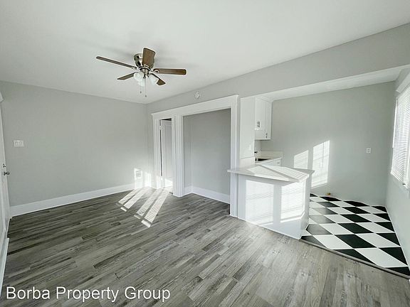 3rd image of 517 1/2 E 5th St #10621602