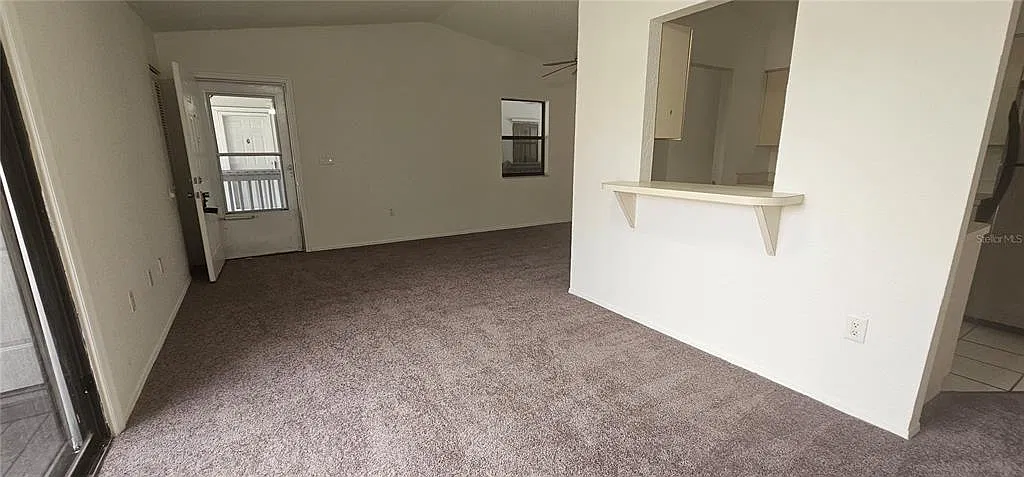 2 bed, 2.0 bath, 960 sqft, $1,400 — Photo 3