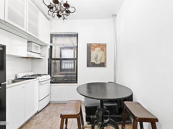 3rd image of 50 W 112th St APT 4E