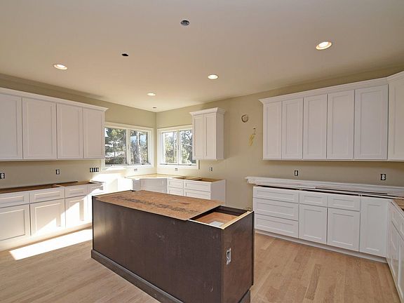 4th image of 2030 Tall Pines Ln