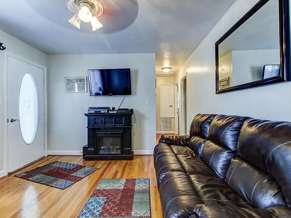 4th image of 415 N Blair St