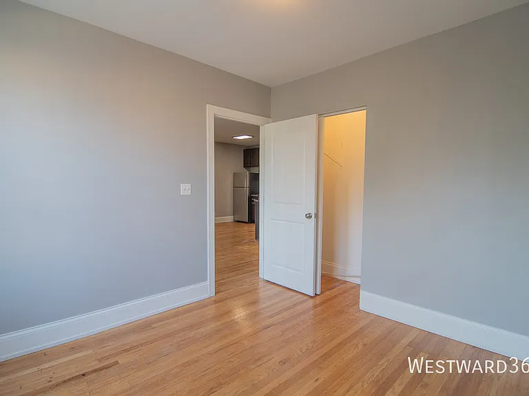 2422 W Fargo Ave #2 — Photo 6