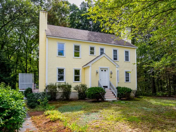 6 Samantha Ln Unit 1, Ayer, MA 01432