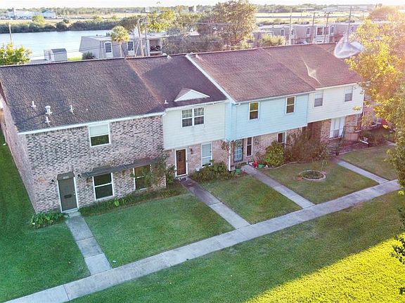 2nd image of 8924 Glacier Ave