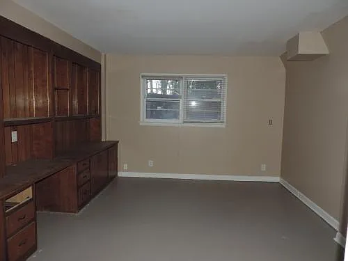 4 bed, 2.5 bath, 2334 sqft, $2,195 — Photo 2