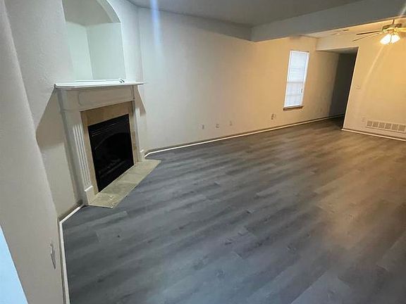 3rd image of 10554 E 46th St