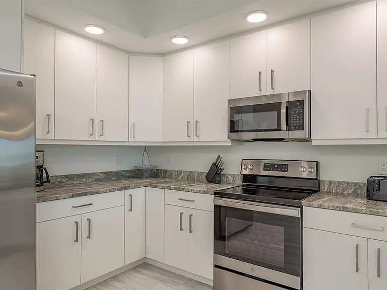 415 Island Way #402 — Photo 12