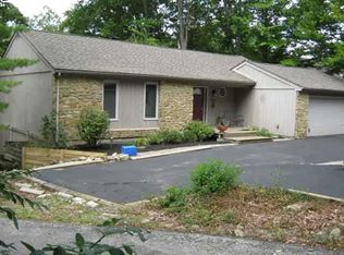 11571 W Grandview Dr, Columbus, IN 47201