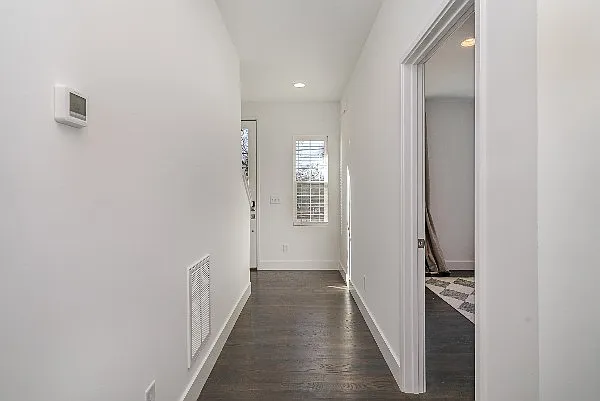 4 bed, 2385 sqft, $3,650 — Photo 3