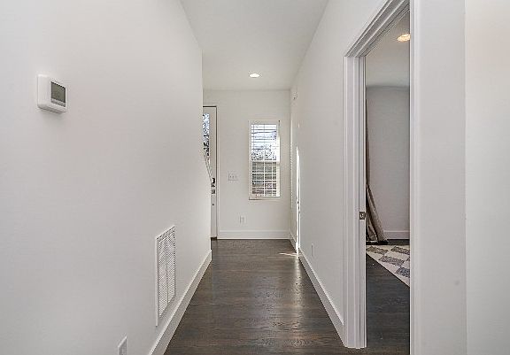 3rd image of 1699 Lischey Ave