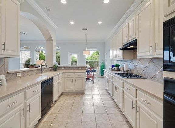 2nd image of 5000 Mission Oaks Blvd Unit 29