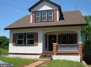 78 High St, Pine Grove, PA 17963