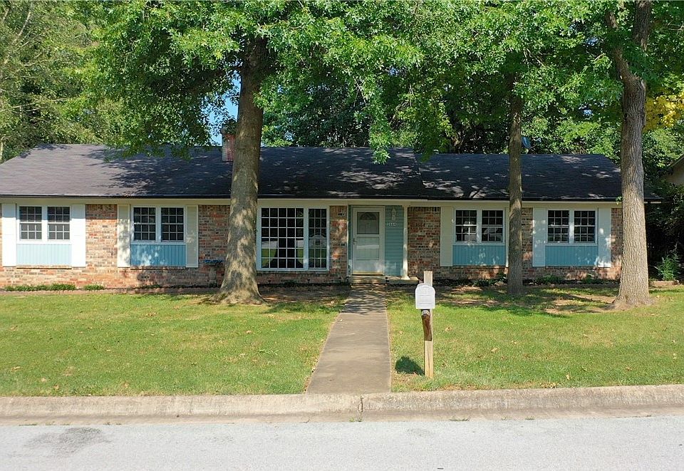 1st image of 3664 N Whippoorwill Ct