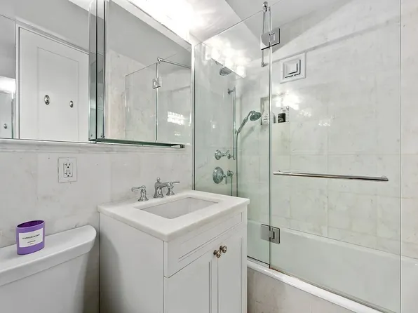 305 East 40th Street image 12 of 16