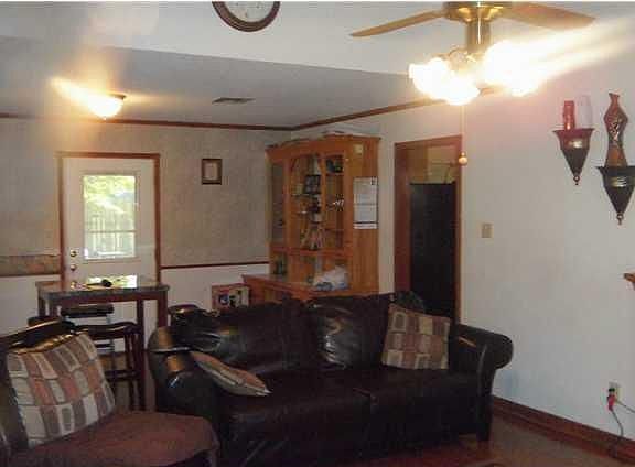 3rd image of 125 Sis Ln