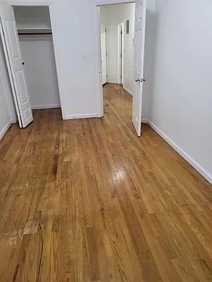 Rented by CENTURY 21 Sunny Gardens Realty, Inc. | media 8