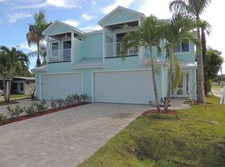 33 Cedar Ave, COCOA BEACH, FL 32931