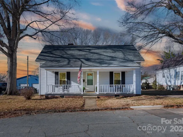 298 Misenheimer Dr NW, Concord, NC 28025