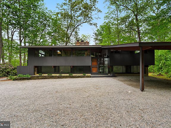 5th image of 6577 Elizabeths Ln