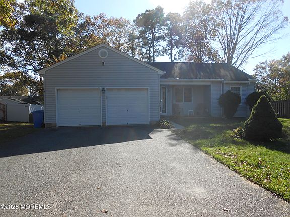 4th image of 1113 Windlass Dr