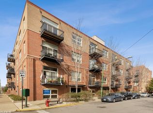 2806 N Oakley Ave APT 404, Chicago, IL 60618
