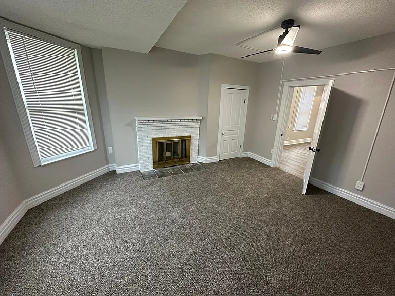 2023 Greenup St #2 — Photo 5