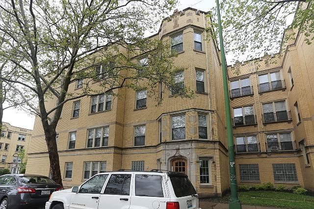 1st image of 2318 W Granville Ave #02